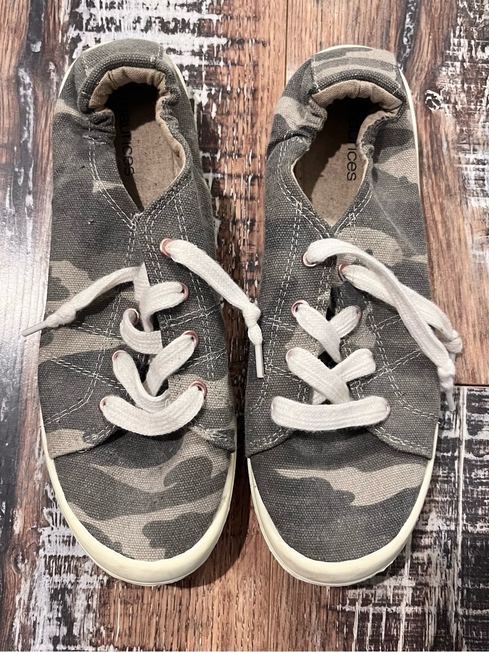 MAURICES Camo Pull On Sneakers 8.5